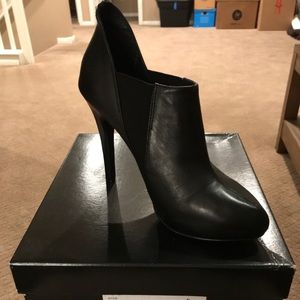 BCBG ankle boots size 9 New in box.
